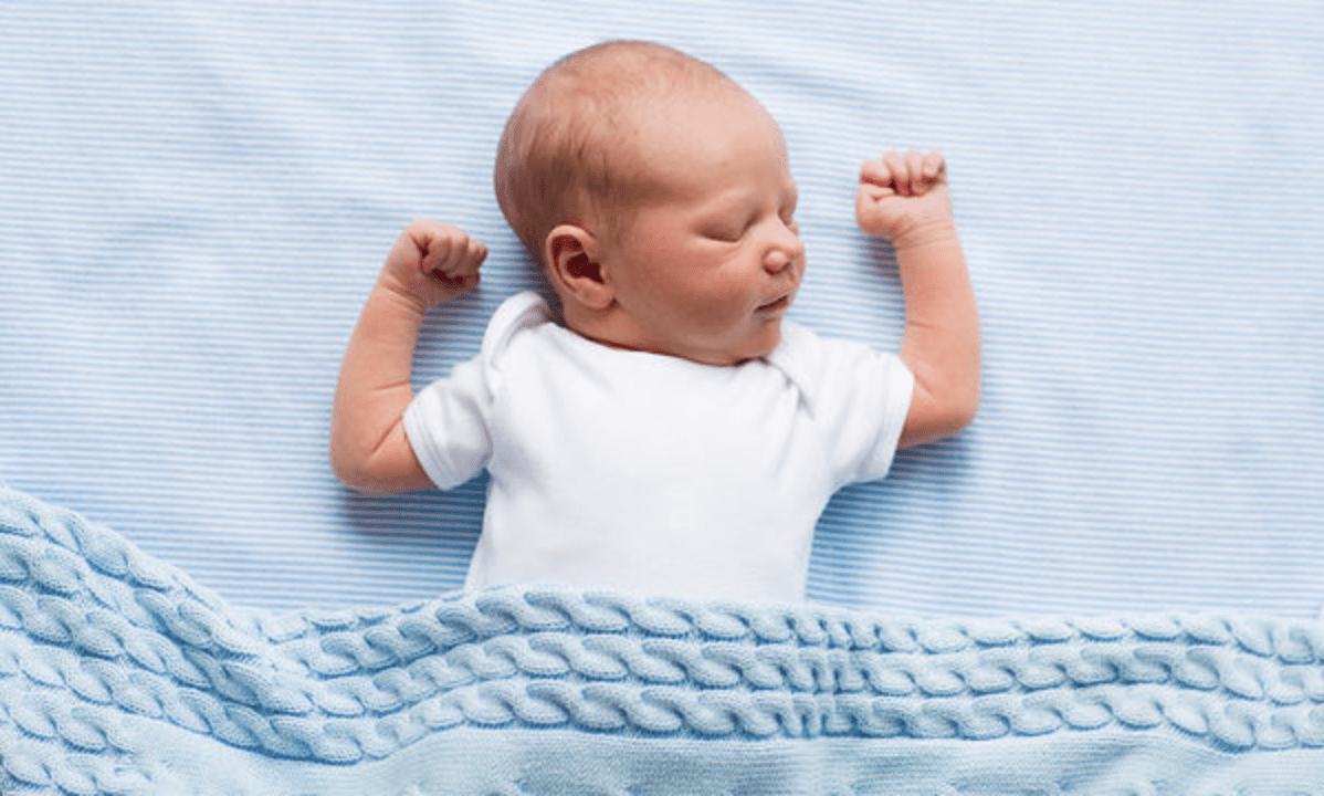 γιατι τρομαζει το μωρο στον υπνο